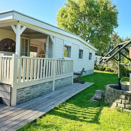 513 Op Recreatiepark De Wielen Alpesi faház Sint Maarten